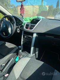 Peugeot 207 anno 2006 -