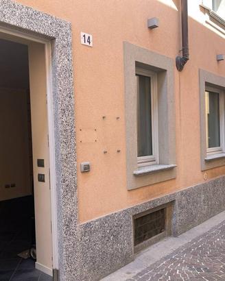 Immobile di 50 m² con 1 locale a Seregno
