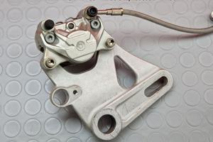 PINZA POSTERIORE DUCATI MONSTER 2008 2009 696 2010