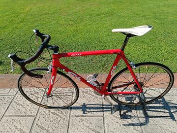 Bici da corsa C4 monoscocca in carbonio