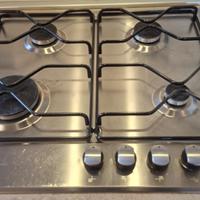 piano cottura Whirpool in acciaio inox