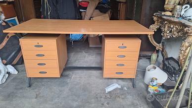 Scrivania modernariato anni '70