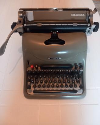 macchina da scrivere Olivetti Lexikon 80
