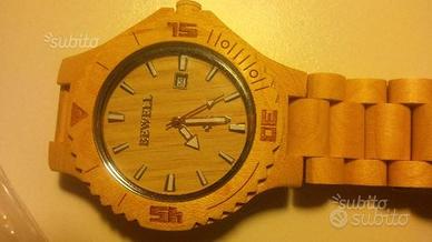 Orologio in legno Bewell