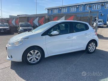 PEUGEOT 208 1.4 8V HDi 68CV 5p.