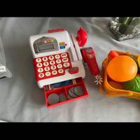 Cassa giocattolo e spesa