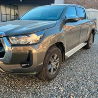 Toyota Hilux 2.4 D