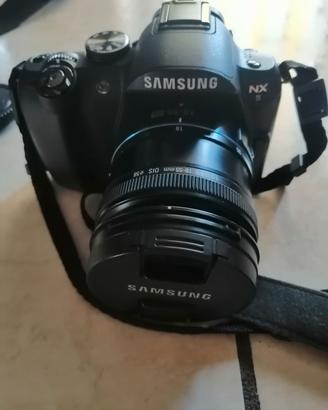 Samsung nx5 mirror less 