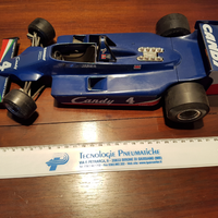 Burago Tyrrel Candy J.P. Jarier 1/14