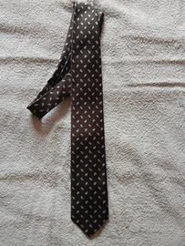Cravatta colore marrone 
