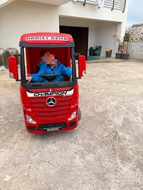 Camion mercedes 24 V