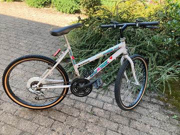 Mountain bike per ragazza