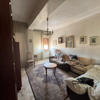 Appartamento in Piazza Giovanni XXIII 6 vani