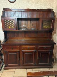 Credenza artigianale in castagno 