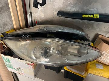 Fari ford fiesta 2010