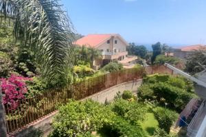 Spazioso Attico Ristrutturato Garage Vista Mare