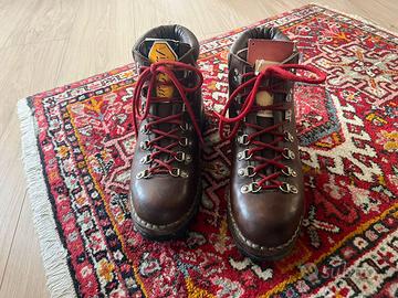 Scarponi La Reginetta pelle + suola Vibram, n.41