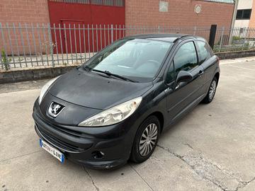 Peugeot 207 1.4 8V 75CV 3p. ONE Line