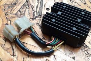 regolatore originale HONDA TRANSALP 600