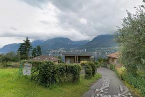 Camera matrimoniale con posto auto incluso-Oliveto