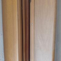 Cinque letti singoli. senza materasso