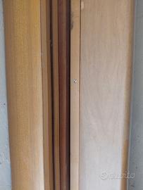 Cinque letti singoli. senza materasso