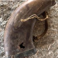 Fiaschetta per polvere da sparo metà 800