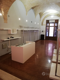 Arredo per boutique abbigliamento uomo donna