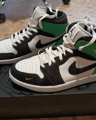 Air Jordan Mid 1 SE