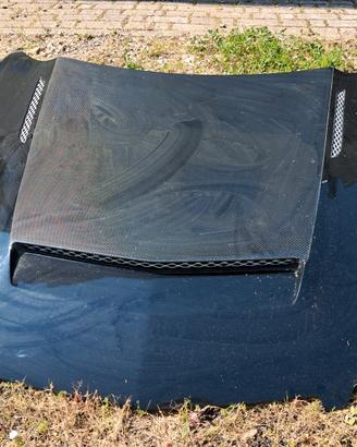 cofano anteriore nero con inserto carbonio Opel GT