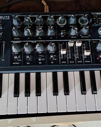 Arturia Microbrute