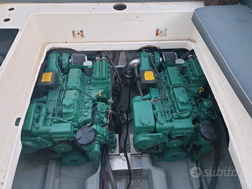 Motori e gruppo poppiero volvo penta 130 hp AQD31