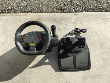 Logitech Momo Racing wheel - volante + pedaliera