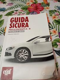 libro di scuola guida 