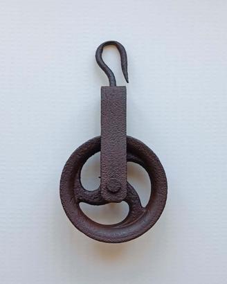 Antica carrucola/puleggia da pozzo in ghisa