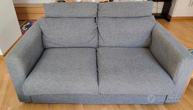 Divano IKEA Vimle 2 posti + Pouf a 120€