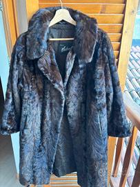 Elegante Cappotto in Pelliccia di Visone 