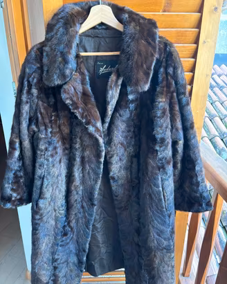 Elegante Cappotto in Pelliccia di Visone 