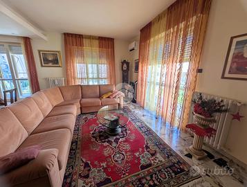 4 LOCALI A PESCARA
