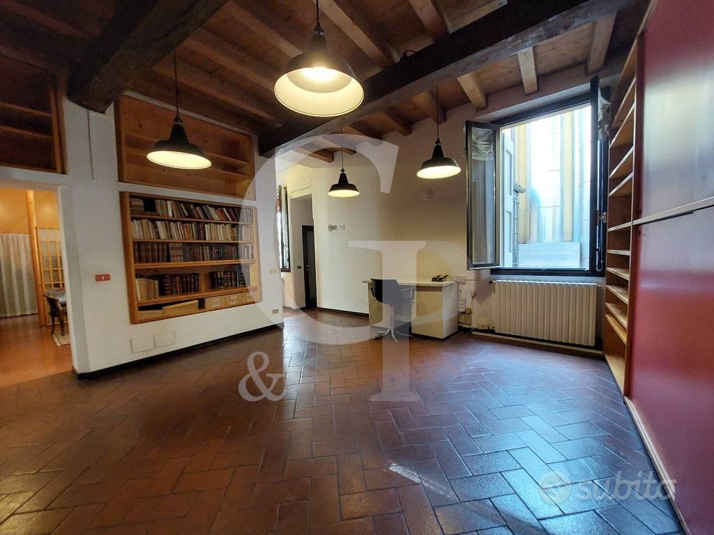 Immobile di 294 m² con più di 5 locali a Bologna - Vista 2