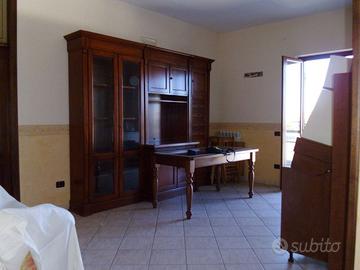 Appartamento con posto auto ad Afragola
