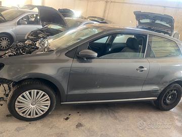 Volkswagen Polo VI 2014