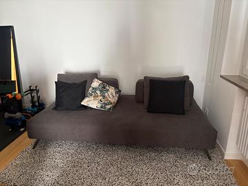 Divano grigio scuro 100x200