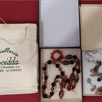 Collane in pietre e argento