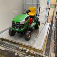 Trattore John Deere x 125