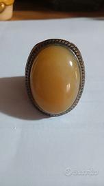 Anello con pietra Giada