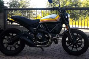 Ducati Scrambler Mach 2.0  solo 2.300 km