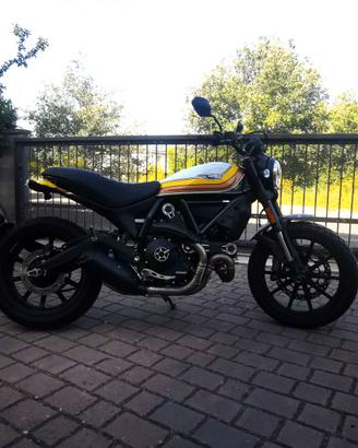 Ducati Scrambler Mach 2.0  solo 2.300 km