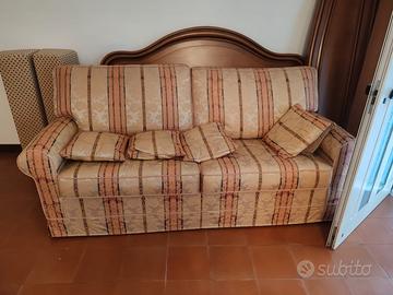 divano con poltrona