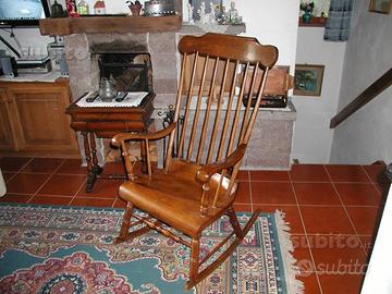 Antica sedia a dondolo
